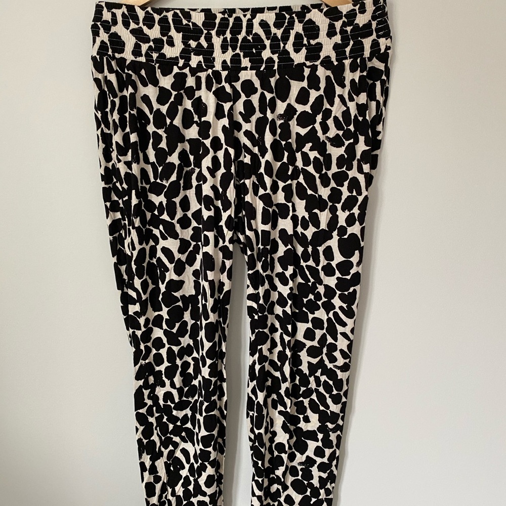 H&M maternity printed slacks